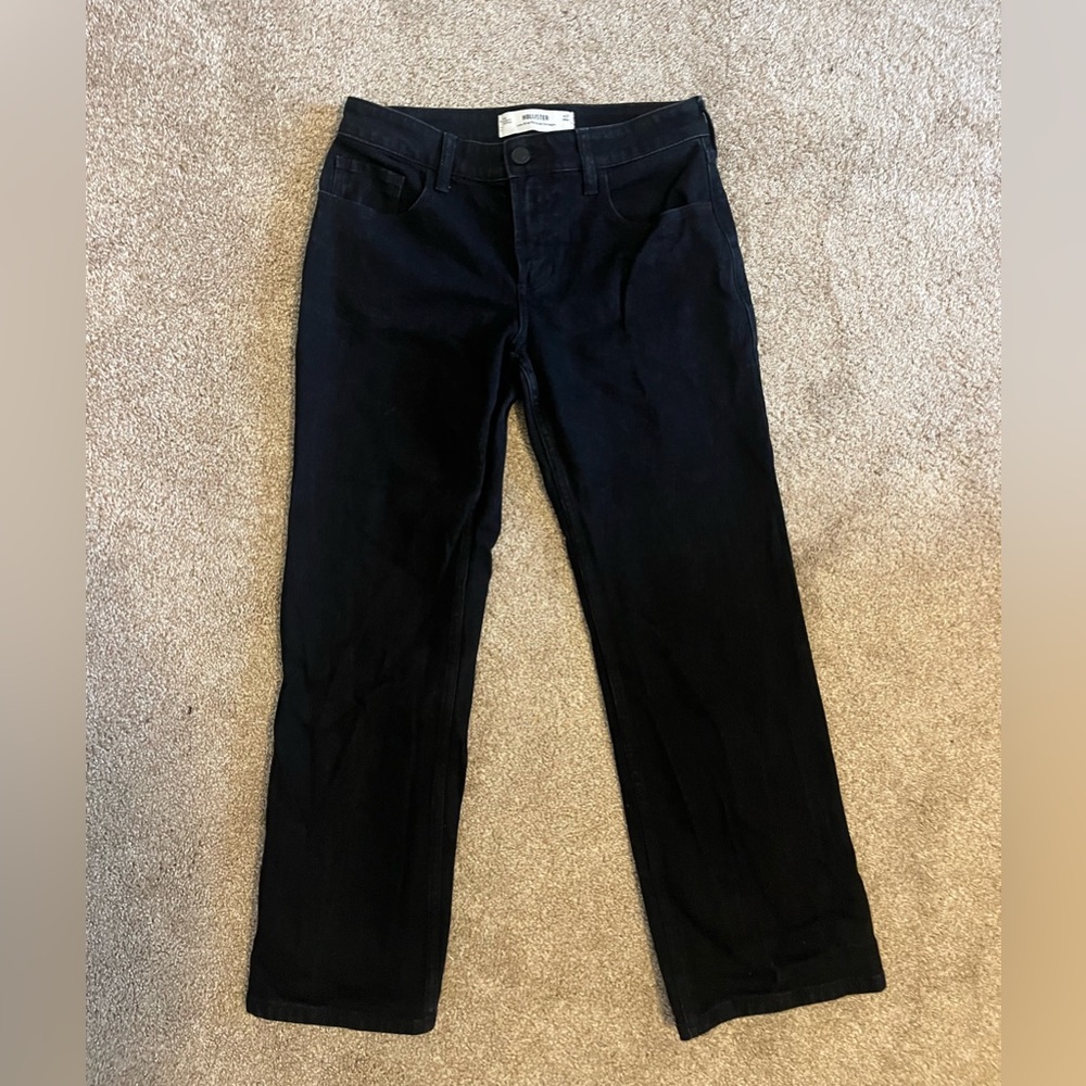 Hollister low rise relaxed straight black jeans size 4 short or w27 short